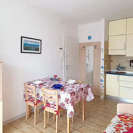 Luna Apartment *